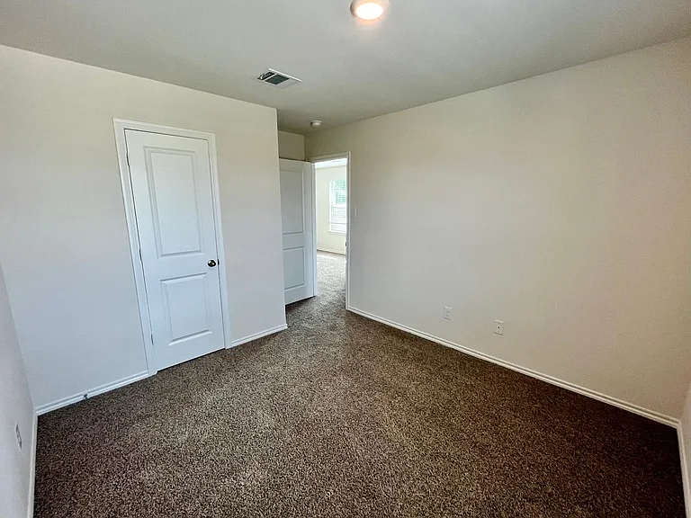 2304 Lattimore St — Photo 17