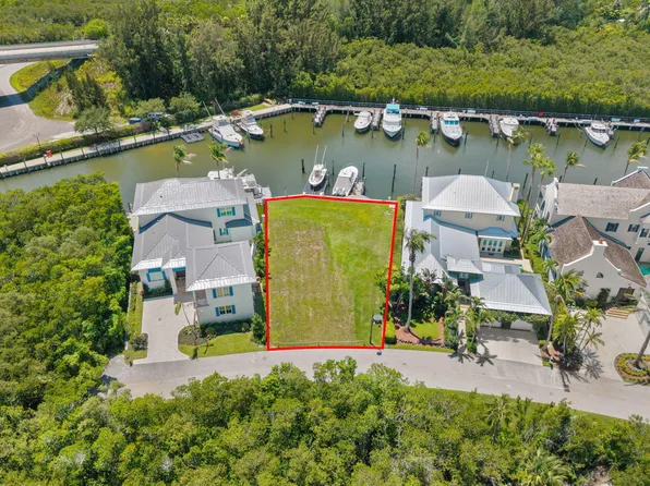 2915 E MARSH ISLAND Drive, Vero Beach, FL 32963