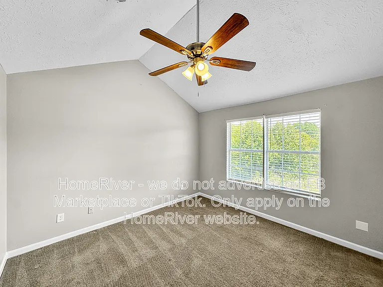178 Marsh Glen Dr — Photo 10