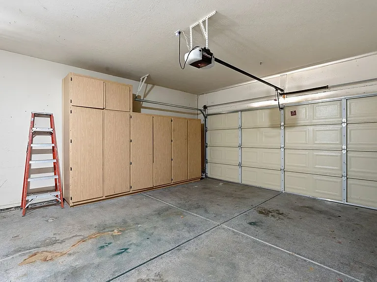 10860 N 118th Way — Photo 31