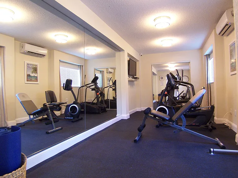 131 41st Ave N, St Petersburg, FL 33703 — Photo 22