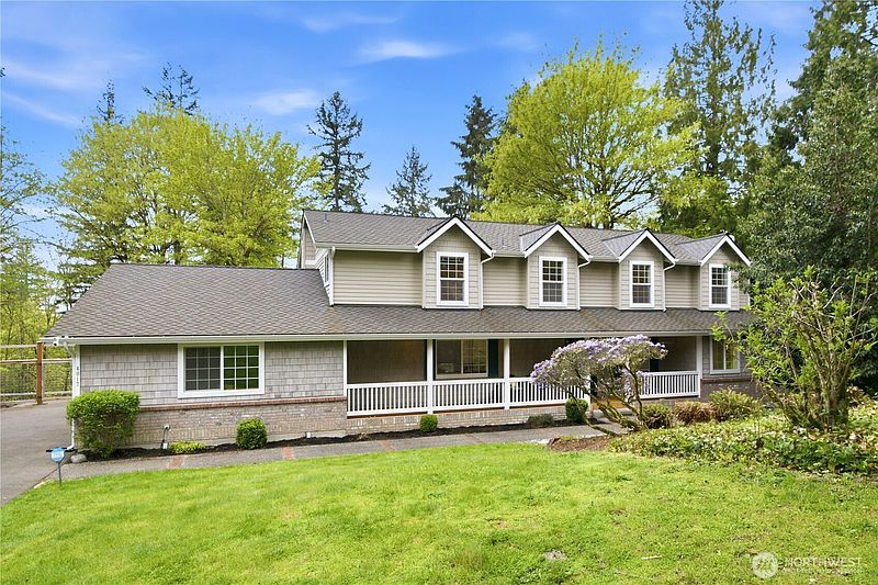 2nd image of 4017 251st Way NE