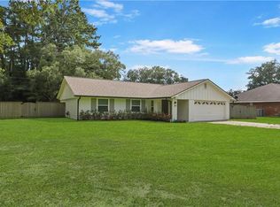 111 Country Club Dr, Covington, LA 70433
