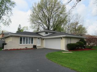 8819 W 84th Pl, Justice, IL 60458