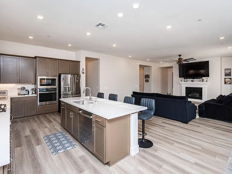 8471 Tulip Ct — Photo 11