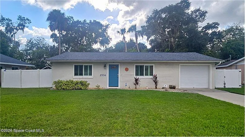 2 bed, 1080 sqft, $2,250 — Photo 1