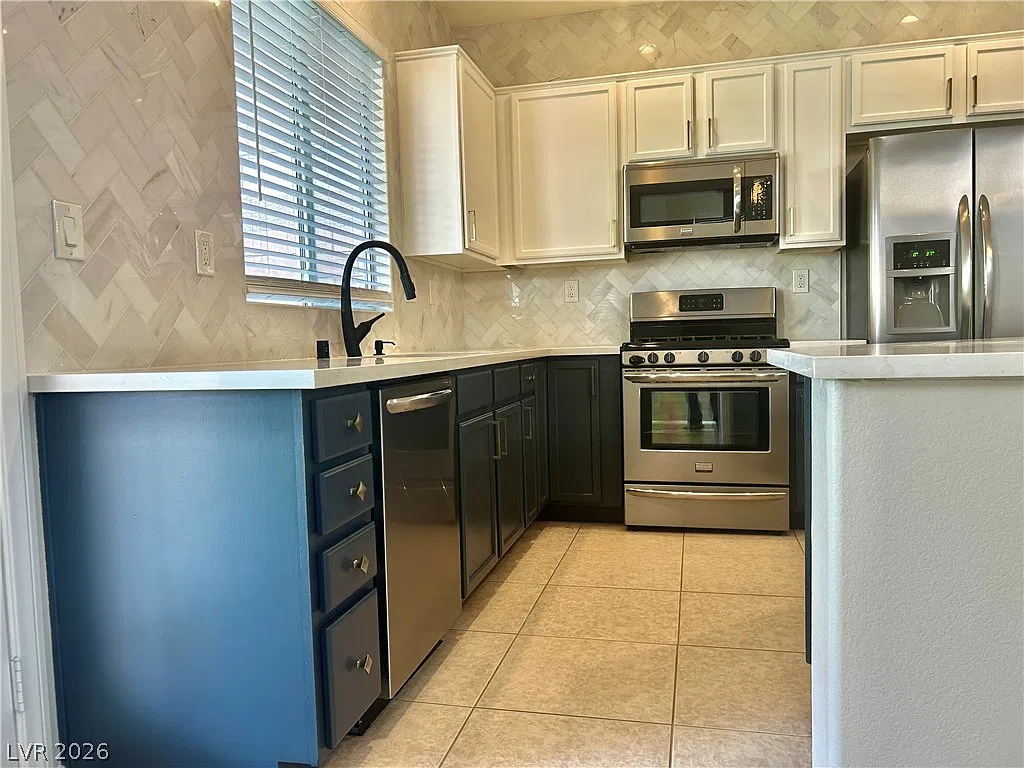 3 bed, 2.5 bath, 1568 sqft, $2,000 — Photo 4