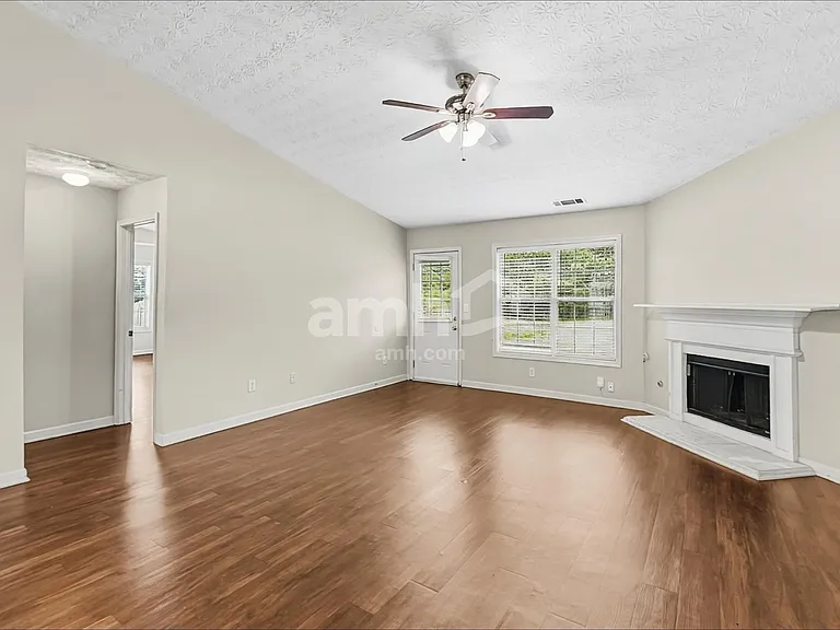 1552 Armende Cir — Photo 8