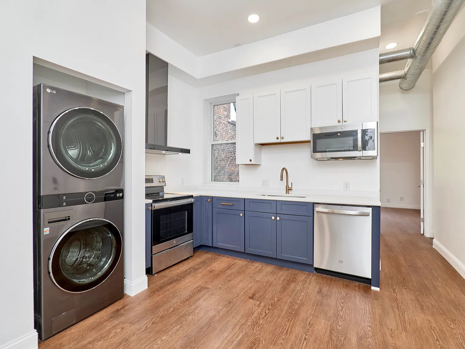 2 bed, 900 sqft, $1,650 — Photo 4