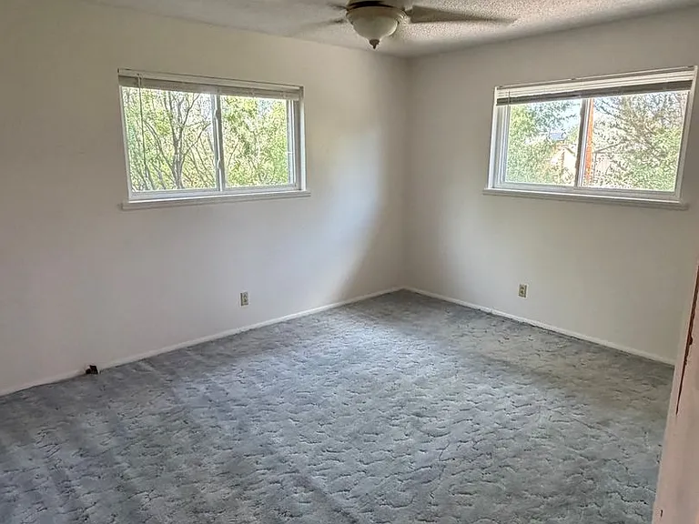 2636 Hickory Dr — Photo 18