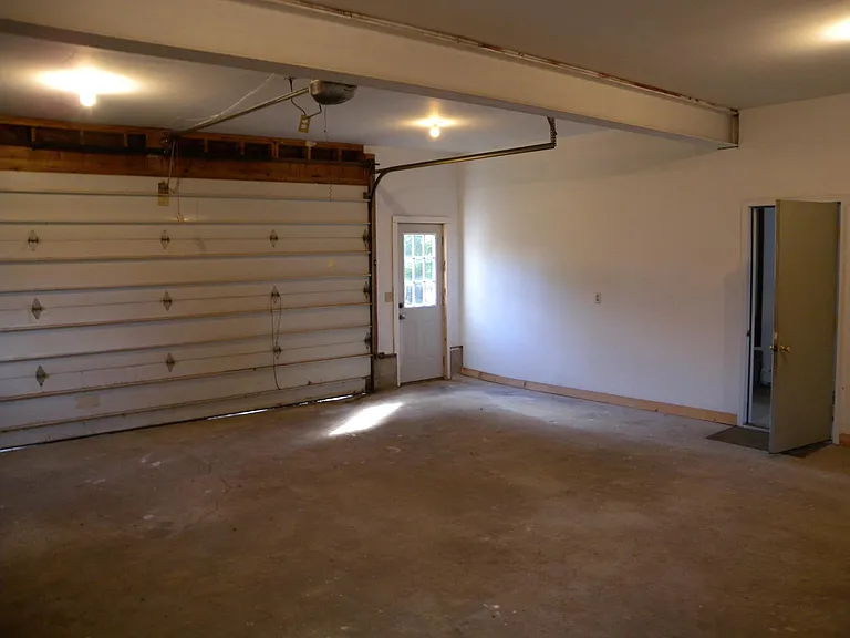 8960 Hatch Hollow Rd — Photo 12