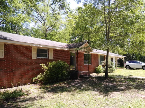 141 W Oak St, Cheraw, SC 29520