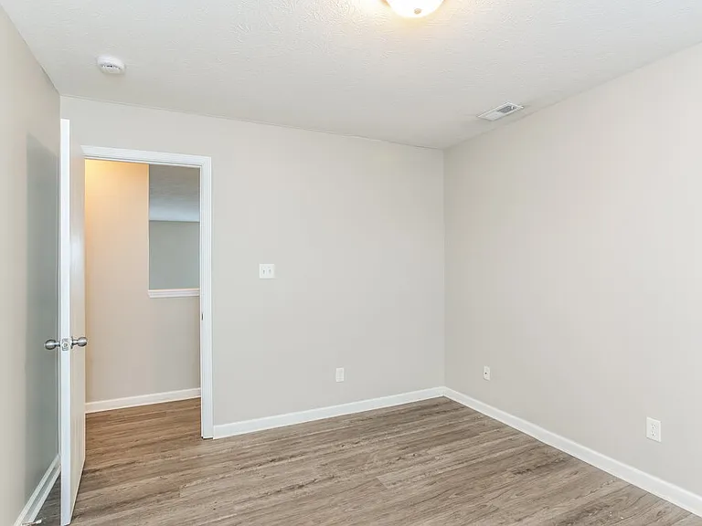 1277 Silver Ridge Ln — Photo 13