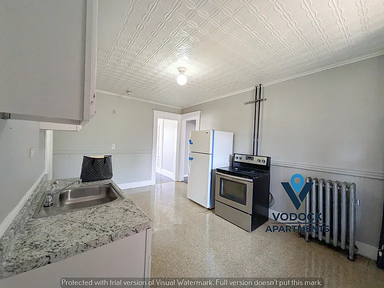 168 Essex St #3L — Photo 9