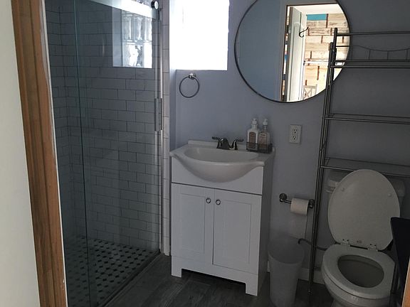 5th image of 6814 N River Shore Dr