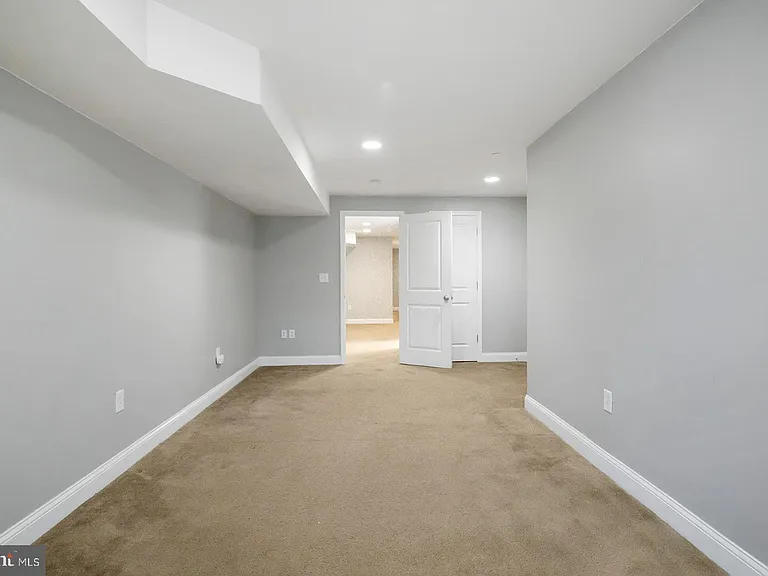 1940 N Gratz St #1 — Photo 17