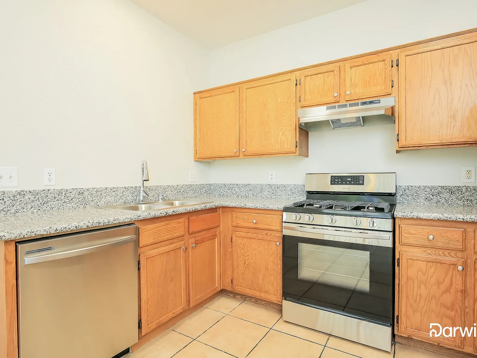 3 bed, 3.0 bath, 1554 sqft, $1,875 — Photo 3