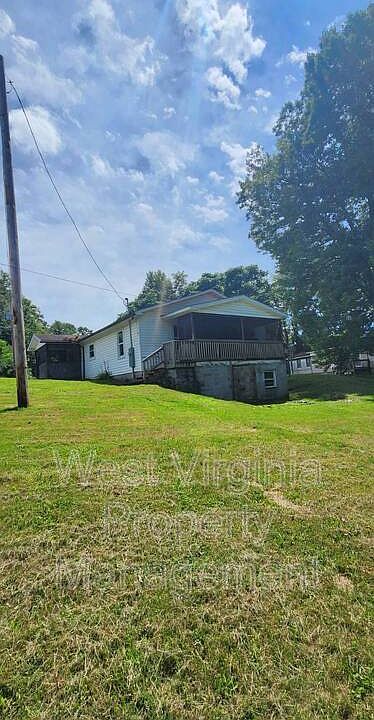 1st image of 106 Cochran Ln