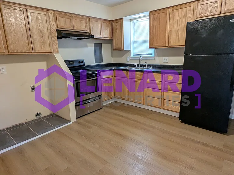 2224 N Clifton Ave — Photo 4