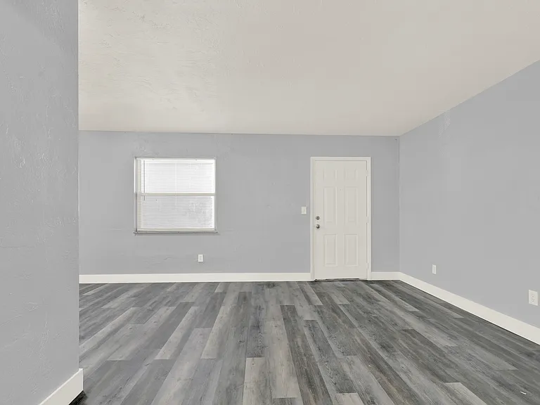 2407 NW 135th St #315 — Photo 2