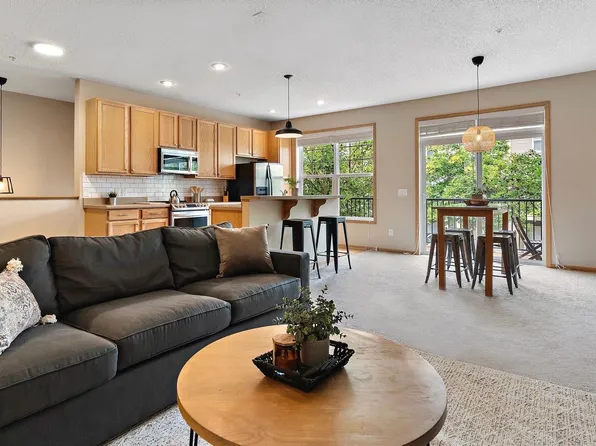3661 Hazel Trl Unit C, Woodbury, MN 55129