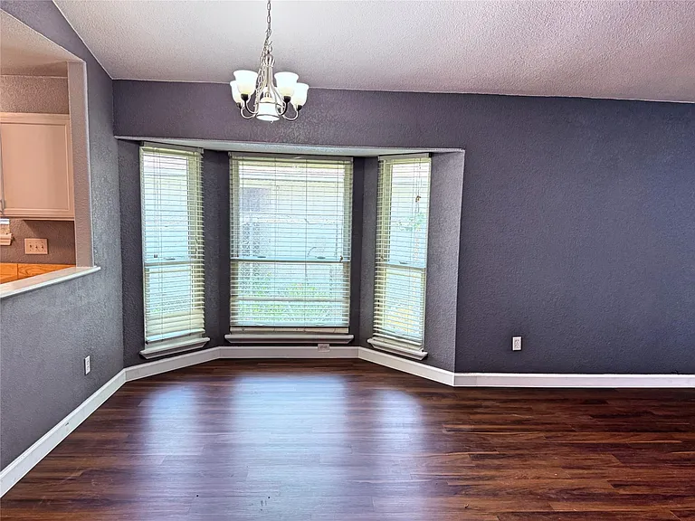 12314 Thompkins Dr — Photo 11