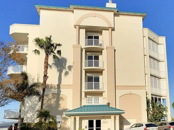 1 Indian River Ave APT 201, Titusville, FL 32796
