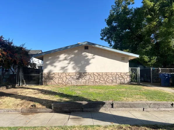 3153 E Washington Ave, Fresno, CA 93702