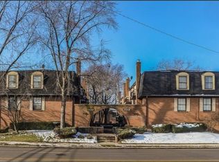 7558 Crawford Ave #B, Skokie, IL