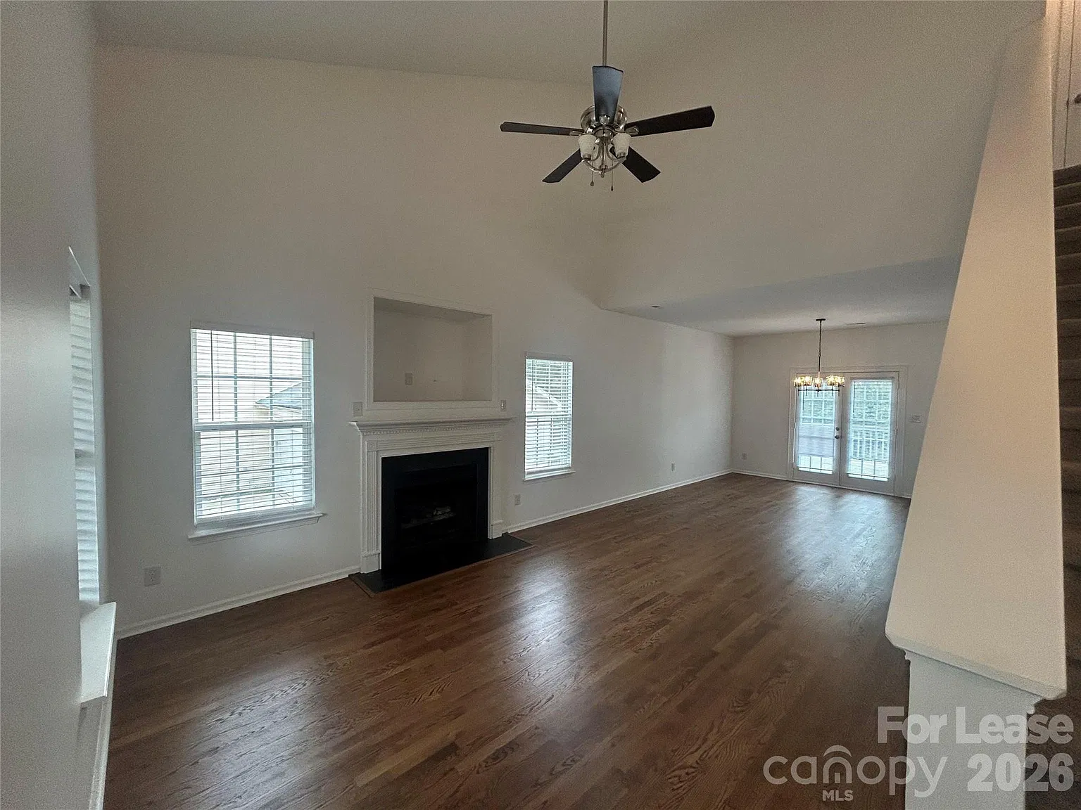 4 bed, 2.5 bath, 1666 sqft, $2,650 — Photo 2