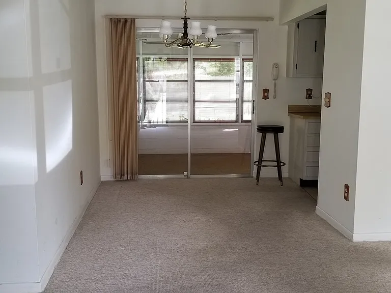 4248 Drummond Ave — Photo 3