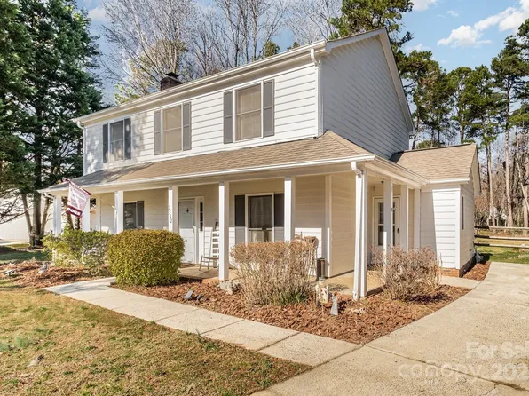 2542 Clearkirk Ct, Matthews, NC 28105