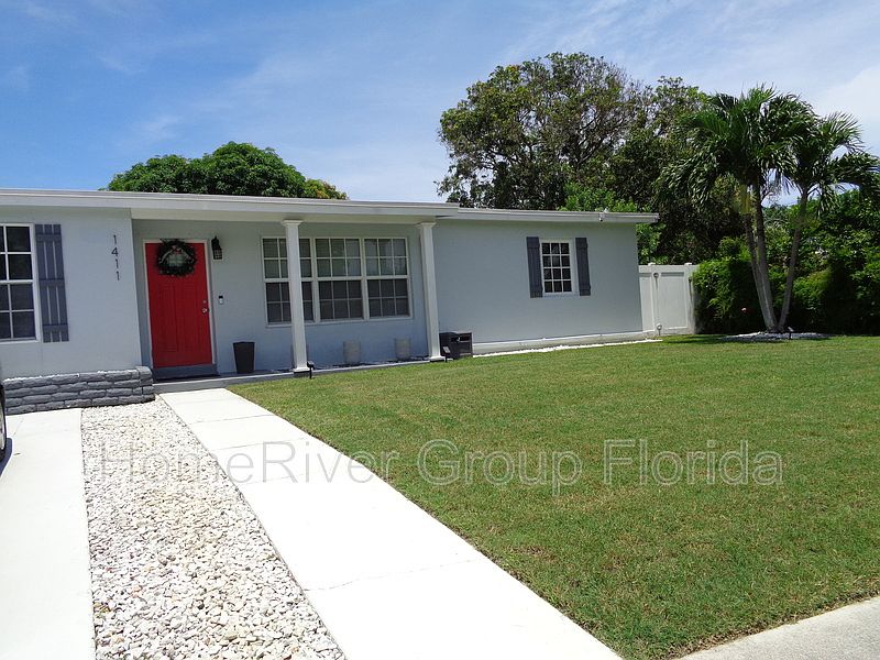 1st image of 1411 NE 40th Ct