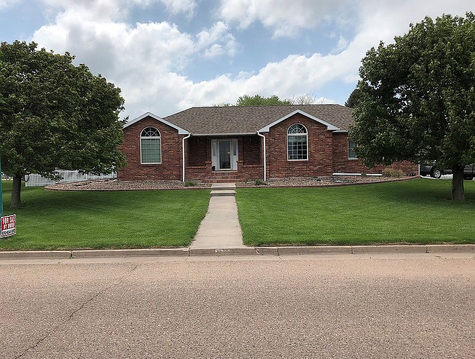 Front (east side)