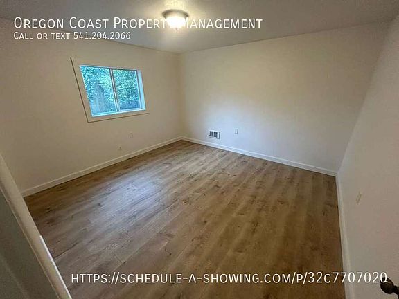 5th image of 426 NW 22nd St