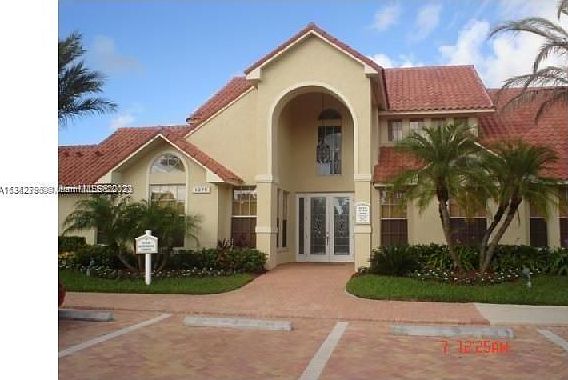 2nd image of 1247 SW 46th Ave APT 1303