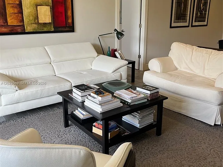 1400 Saint Charles Pl #323 — Photo 2