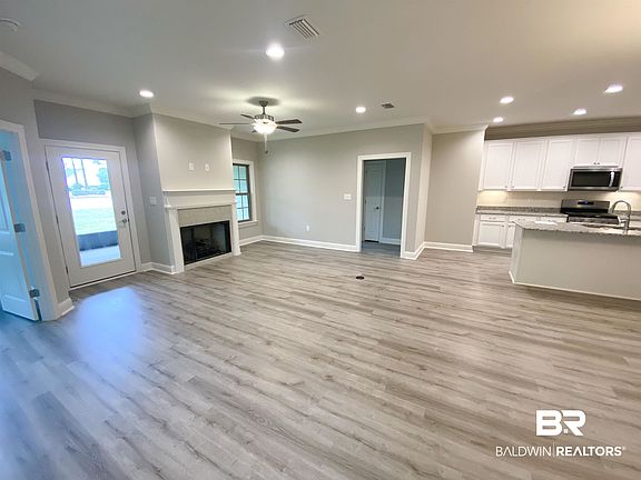 3rd image of 202 Holmes Ave #202