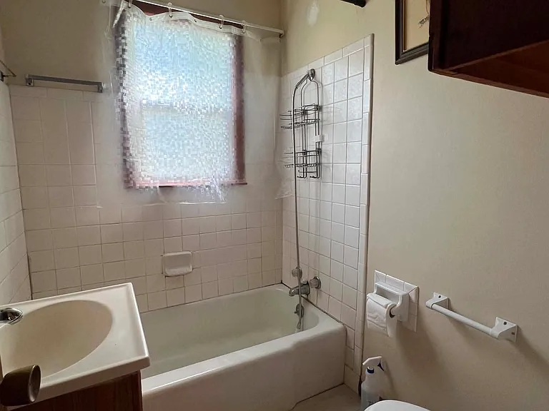 222 Mound St — Photo 8