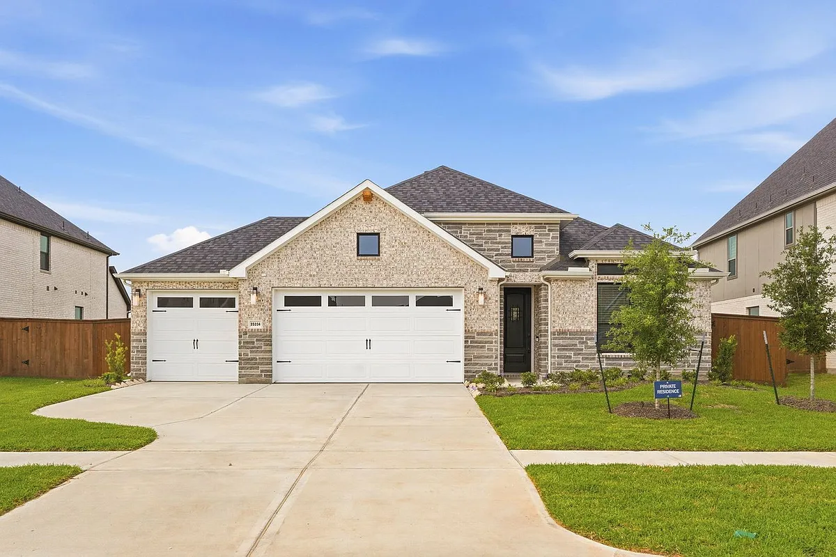 Building Photo - 25234 Bamburgh Dr