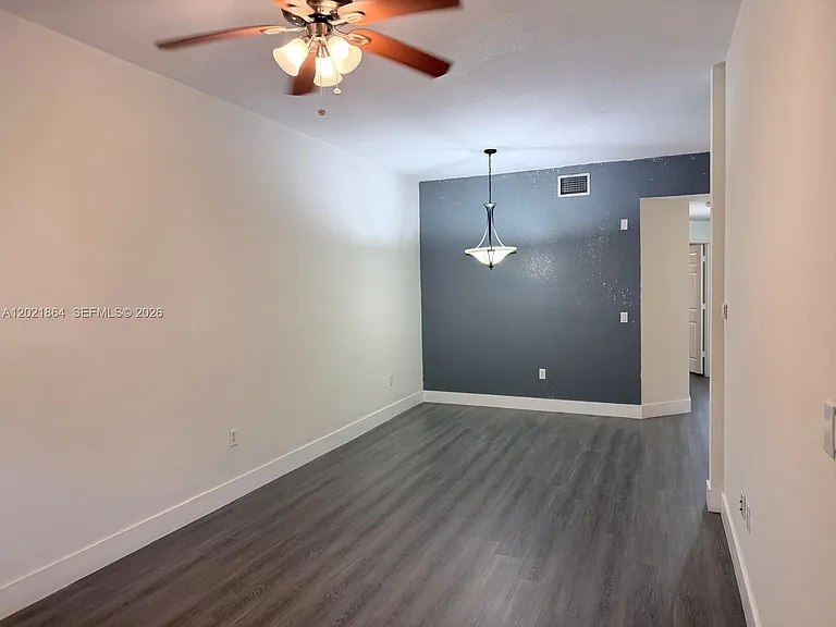 3585 NE 5th St #102 — Photo 5