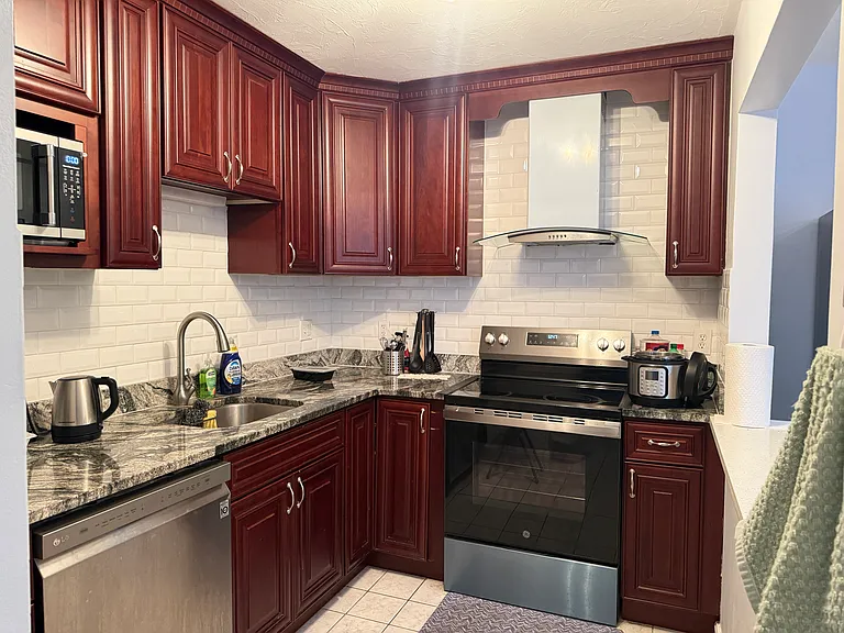 166 Quincy Shore Dr #107 — Photo 15