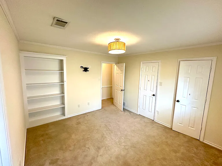 6513 Elkhurst Dr — Photo 15
