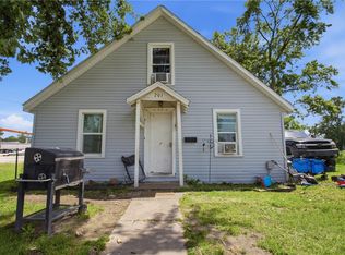 201 W Madison Ave, Casey, IL 62420