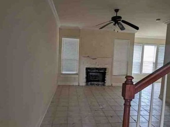 Additional Living Room