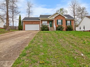 1721 Hazelwood Rd, Clarksville, TN 37042