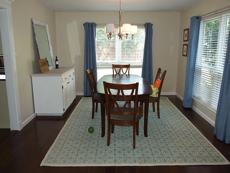 2221 Bershire Dr — Photo 5