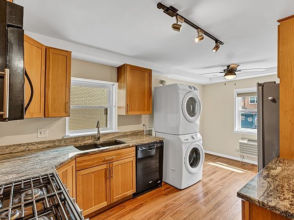 5th image of 4105 N Keeler Ave APT 1F