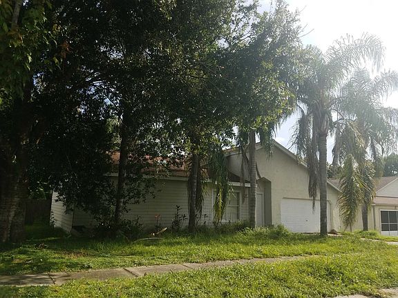 2nd image of 690 Monroe Harbor Pl