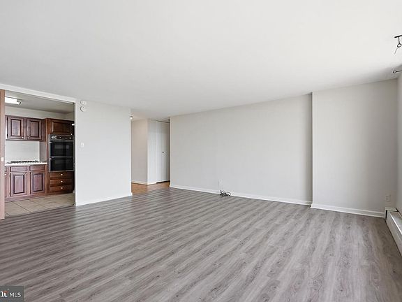5th image of 1401 Pennsylvania Ave APT 1606